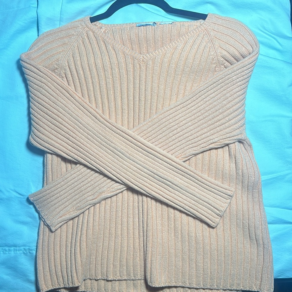 Salmon sweater - Picture 2 of 2